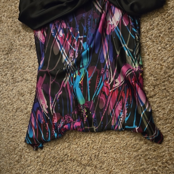 Women's Multicolor Abstract Print Top - Picture 3 of 5